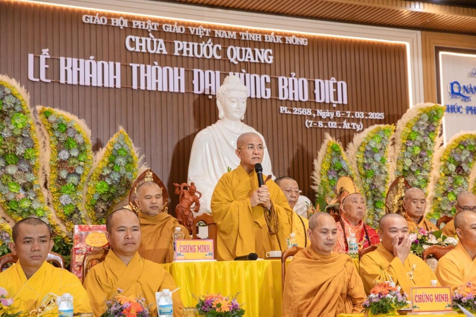 Thượng tọa Thích Quảng Hiền ban đạo từ Thượng tọa Thích Quảng Hiền ban đạo từ