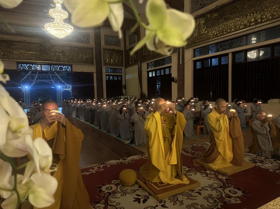 Dâng đăng cầu nguyện Dâng đăng cầu nguyện