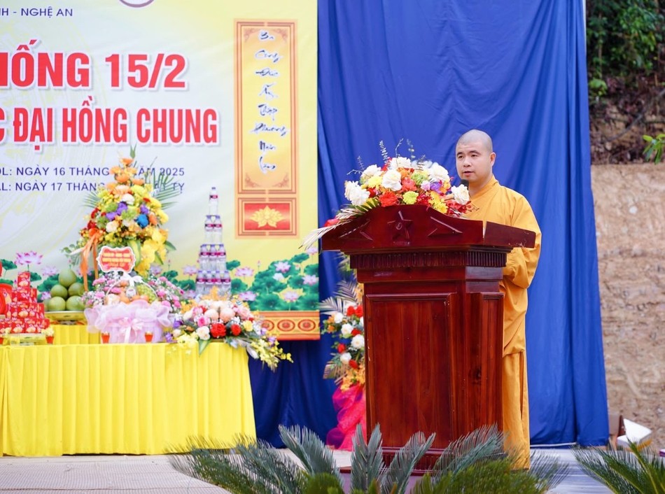 Đại đức Thích Tuệ Văn phát biểu khai mạc Đại đức Thích Tuệ Văn phát biểu khai mạc