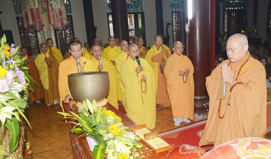 Nhất tâm cầu nguyện