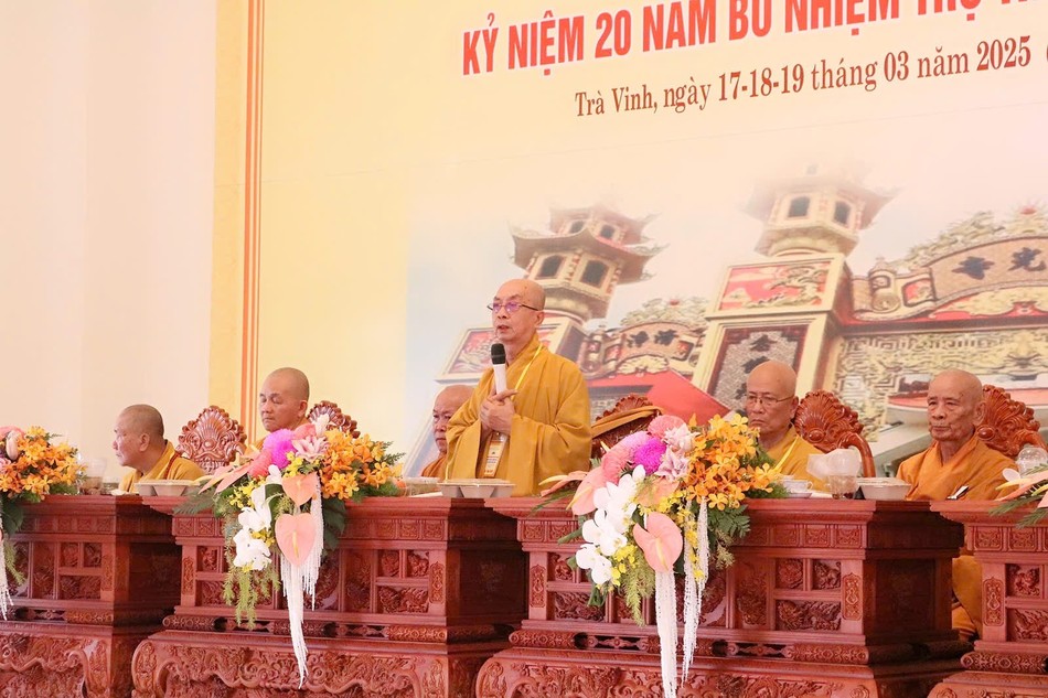 Hòa thượng Thích Nhựt Tấn ban đạo từ Hòa thượng Thích Nhựt Tấn ban đạo từ