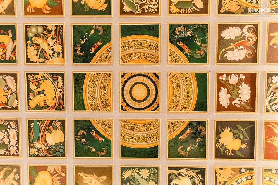 Họa tiết trên trần Họa tiết trên trần