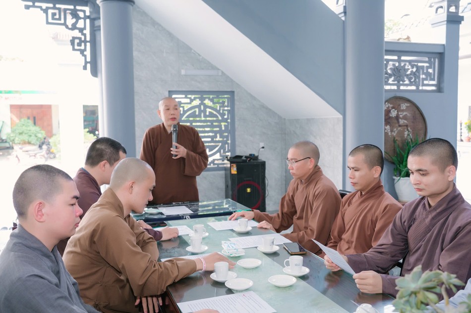 Thượng tọa Thích Trí Năng phát biểu khai mạc Thượng tọa Thích Trí Năng phát biểu khai mạc