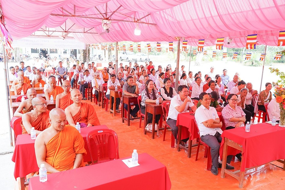 Chư Tăng, đại biểu, Phật tử tham dự Chư Tăng, đại biểu, Phật tử tham dự