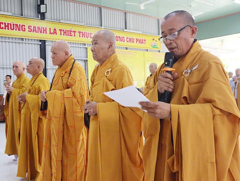 Thượng tọa Thích An Thường cung tuyên tiểu sử cố Hòa thượng Thích Tắc Bình Thượng tọa Thích An Thường cung tuyên tiểu sử cố Hòa thượng Thích Tắc Bình