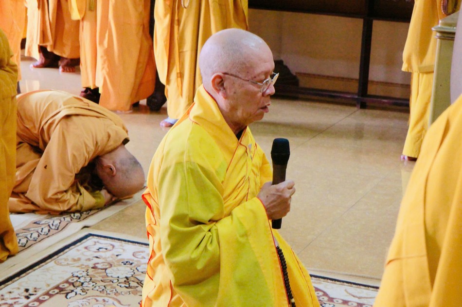 Hòa thượng Thích Đồng Trụ, sám chủ khóa lễ cung tiến Giác linh Hòa thượng Thích Đồng Trụ, sám chủ khóa lễ cung tiến Giác linh