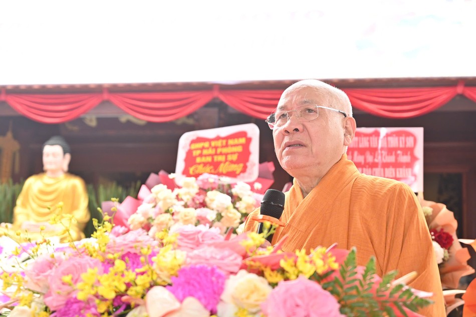 Hòa thượng Thích Quảng Tùng ban đạo từ Hòa thượng Thích Quảng Tùng ban đạo từ