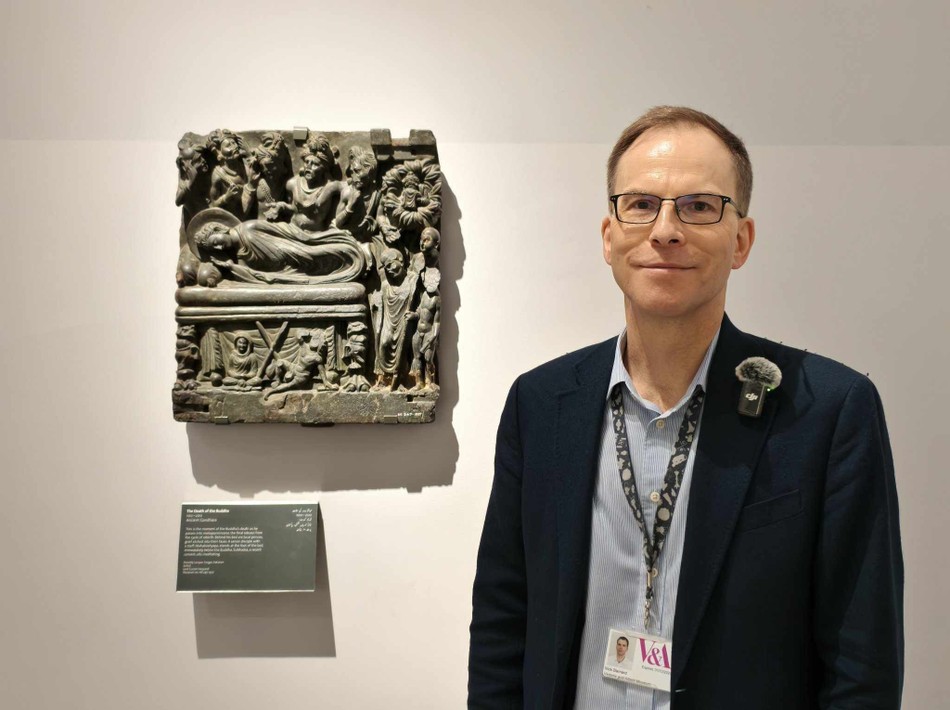 Nick Barnard với tác phẩm Sự nhập diệt của Đức Phật Nick Barnard với tác phẩm Sự nhập diệt của Đức Phật