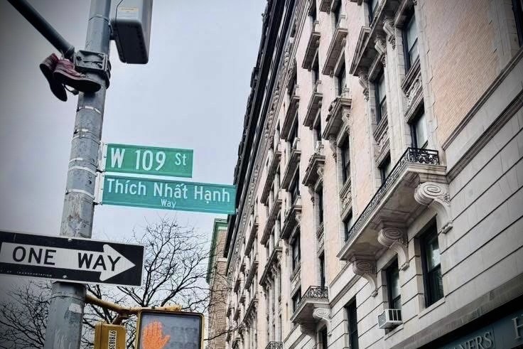 “Thích Nhất Hạnh Way” sẽ là một lời nhắc nhở mỗi người chúng ta về một con đường hướng đến sự tỉnh thức, hiểu biết và yêu thương “Thích Nhất Hạnh Way” sẽ là một lời nhắc nhở mỗi người chúng ta về một con đường hướng đến sự tỉnh thức, hiểu biết và yêu thương