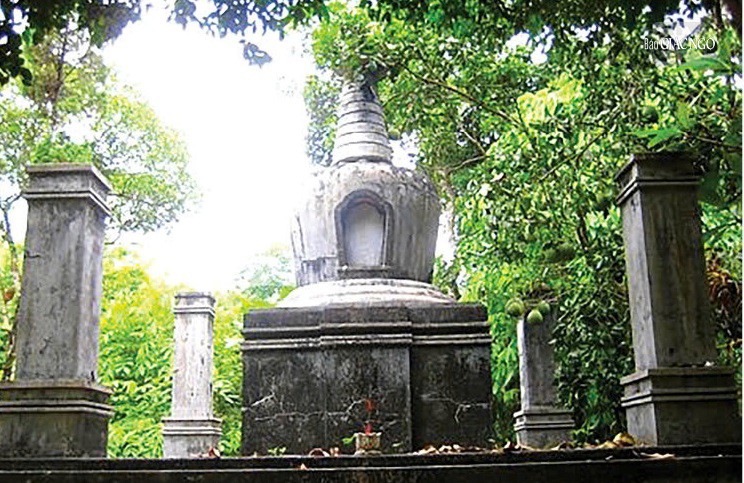 Bảo tháp Thầy Thích Trí Thuyên tại Tùng lâm Kim Sơn Bảo tháp Thầy Thích Trí Thuyên tại Tùng lâm Kim Sơn