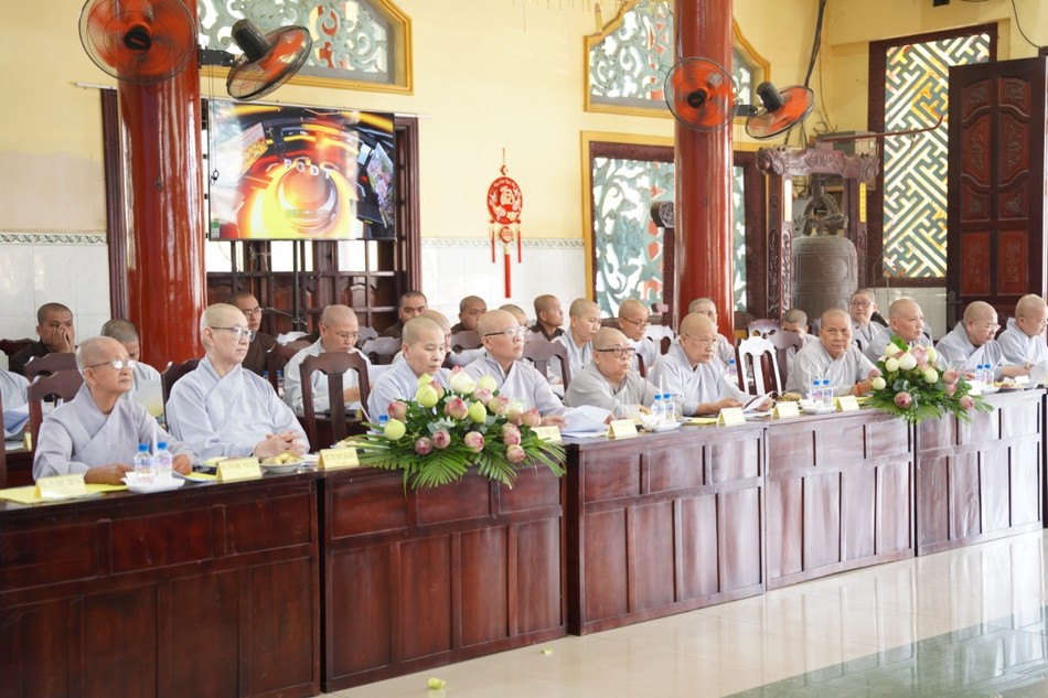 Chư Ni dự họp Chư Ni dự họp