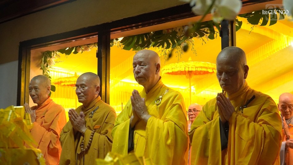 ... tưởng niệm bậc tôn sư ... tưởng niệm bậc tôn sư