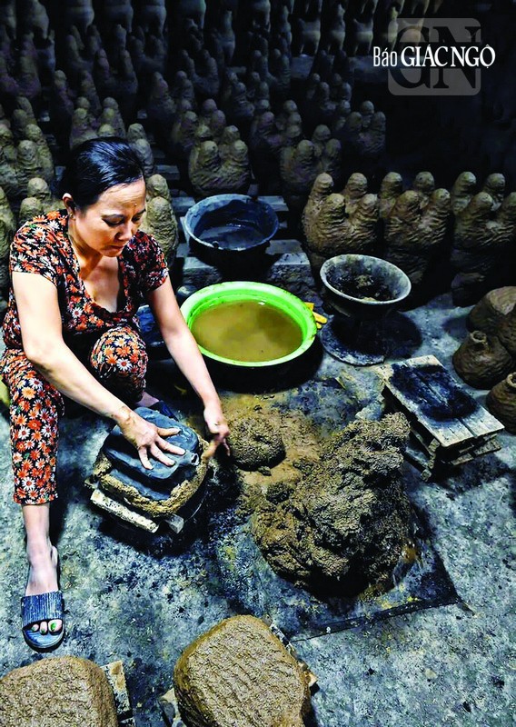 Kỹ thuật nặn khuôn công phu và tỉ mỉ