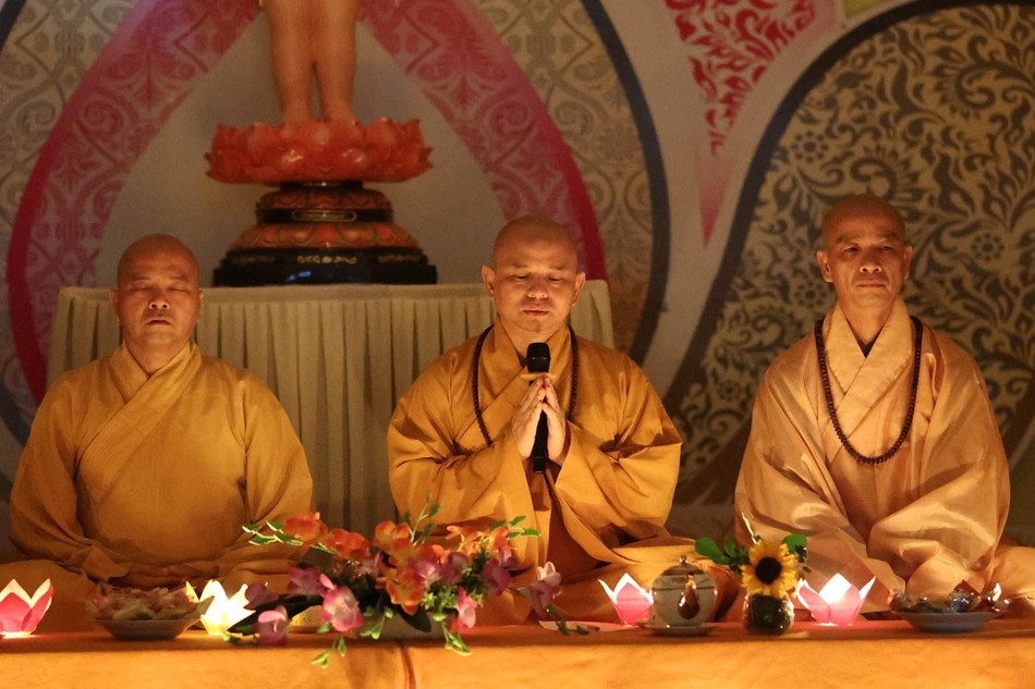 Đại đức Thích Lệ Ngôn chia sẻ Phật pháp Đại đức Thích Lệ Ngôn chia sẻ Phật pháp
