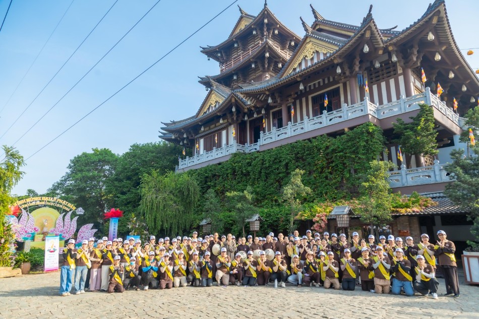 Lưu niệm tại tu viện Khánh An