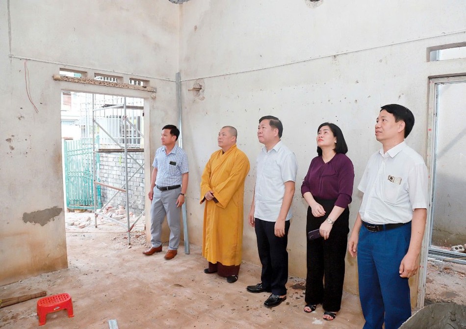 Theo dõi tiến trình thi công