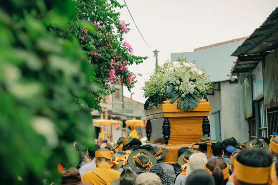 Hòa thượng Thích Đồng Quả thuận thế vô thường, thu thần viên tịch vào lúc 21 giờ 45 phút, ngày 11-5-2025 (nhằm ngày 14-4-Ất Tỵ) tại chùa Phước Hưng (xã Nhơn Lý, TP.Quy Nhơn, tỉnh Bình Định); trụ thế: 73 năm; 49 hạ lạp