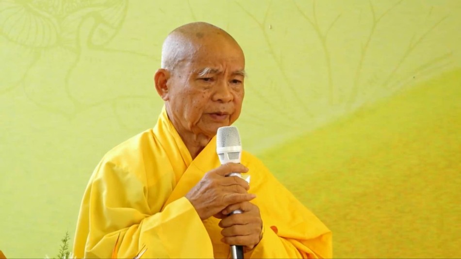 Hòa thượng Thích Thiện Tấn ban huấn từ Hòa thượng Thích Thiện Tấn ban huấn từ