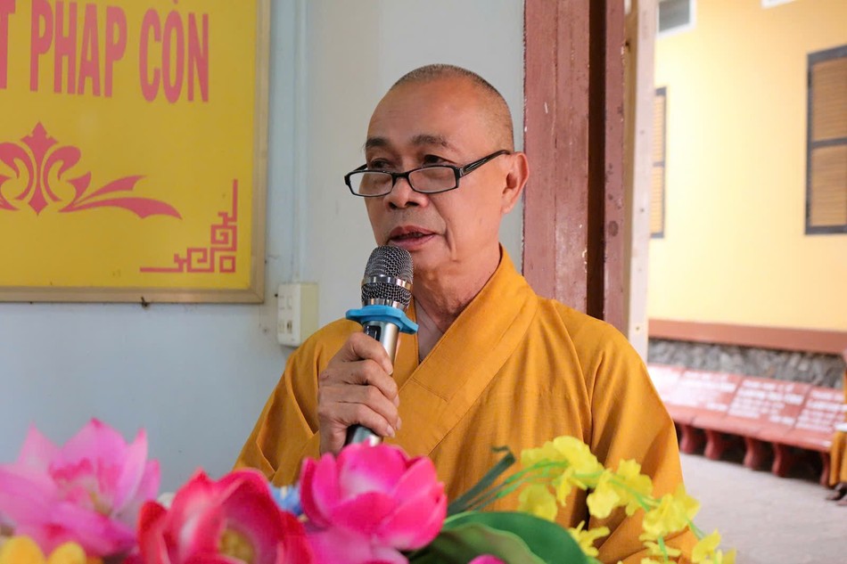 Hòa thượng Thích Huệ Pháp, Ủy viên Hội đồng Trị sự, Phó ban Trị sự kiêm Trưởng ban Tăng sự GHPGVN tỉnh phát biểu khai mạc