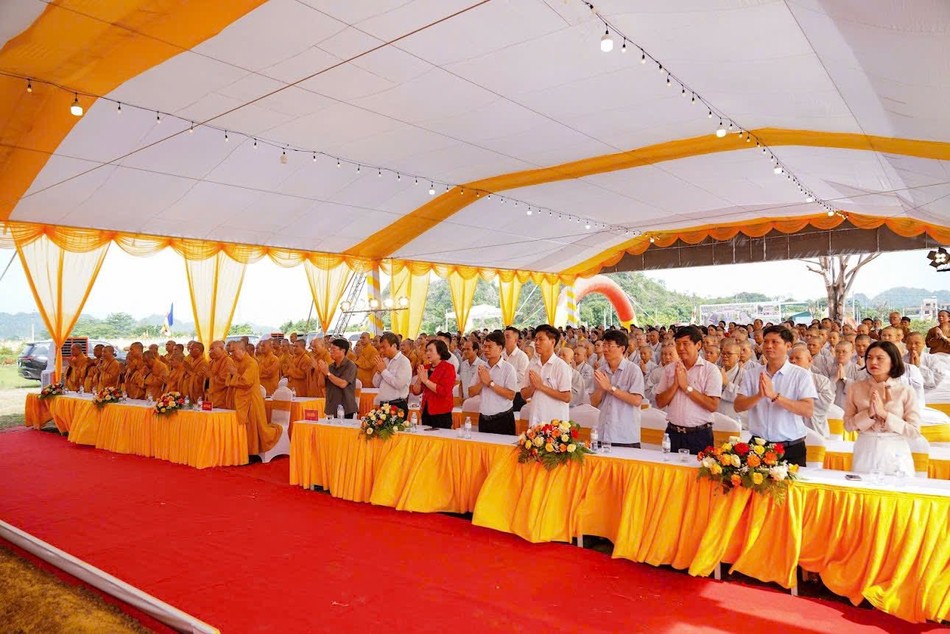 Niệm Phật cầu gia hộ