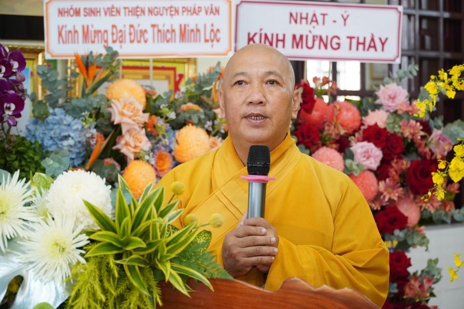 Thượng tọa Thích Giác Nguyên phát biểu khai mạc Thượng tọa Thích Giác Nguyên phát biểu khai mạc