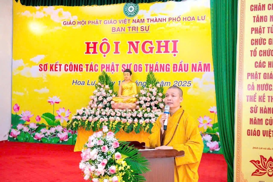 Thượng tọa Thích Minh Quang phát biểu Thượng tọa Thích Minh Quang phát biểu