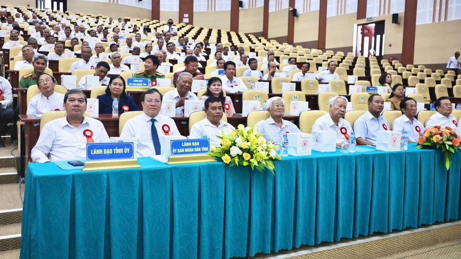 Đại biểu tham dự Đại biểu tham dự