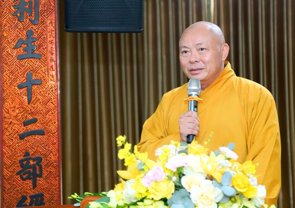 Thượng tọa Thích Tâm Định phát biểu đúc kết hội nghị Thượng tọa Thích Tâm Định phát biểu đúc kết hội nghị
