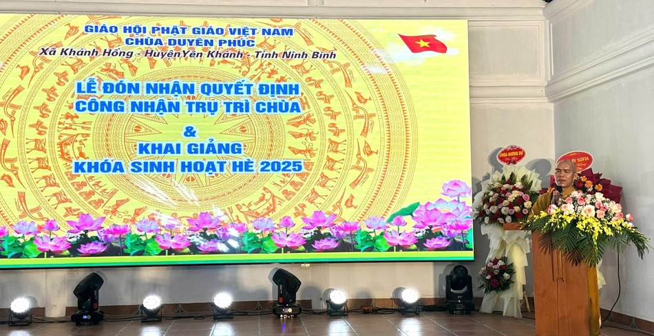 Đại đức Thích Thanh Cương phát biểu Đại đức Thích Thanh Cương phát biểu