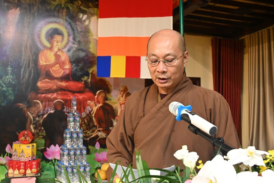 Thượng tọa Thích Tục Minh công bố các quyết định của Ban Trị sự GHPGVN TP.Hải Phòng Thượng tọa Thích Tục Minh công bố các quyết định của Ban Trị sự GHPGVN TP.Hải Phòng