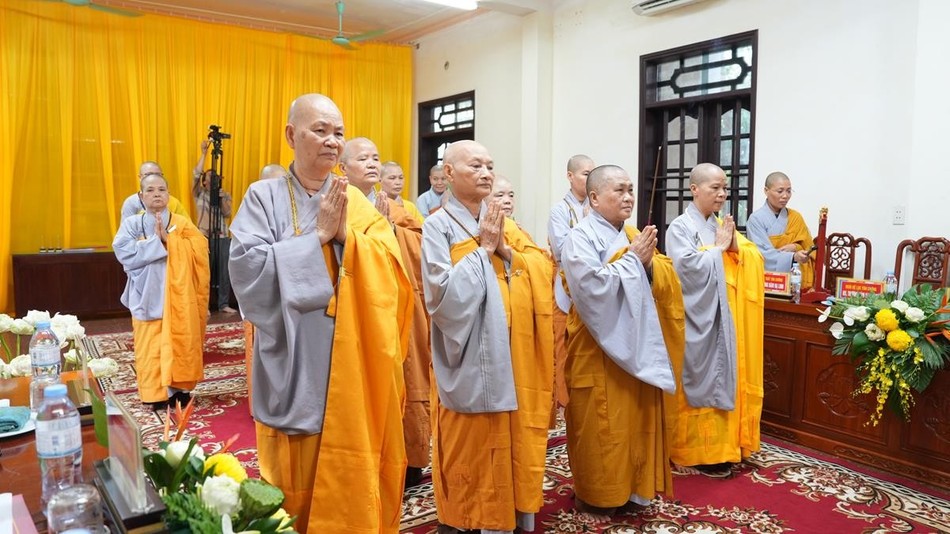 Hội đồng Giới sư Ni