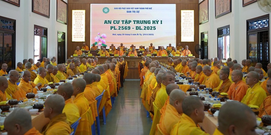 Mùa An cư kiết hạ Phật lịch 2569, TP.Huế có 1.847 vị thọ an cư, trong đó có 1.111 chư Tăng và 736 chư Ni