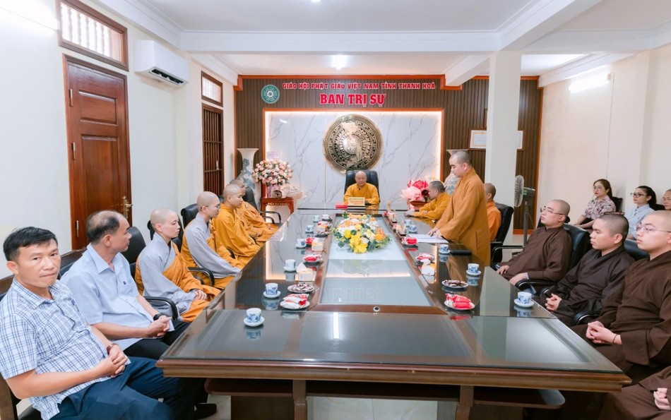Quang cảnh buổi lễ Quang cảnh buổi lễ