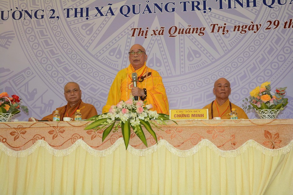 Hòa thượng Thích Thiện Tấn ban đạo từ