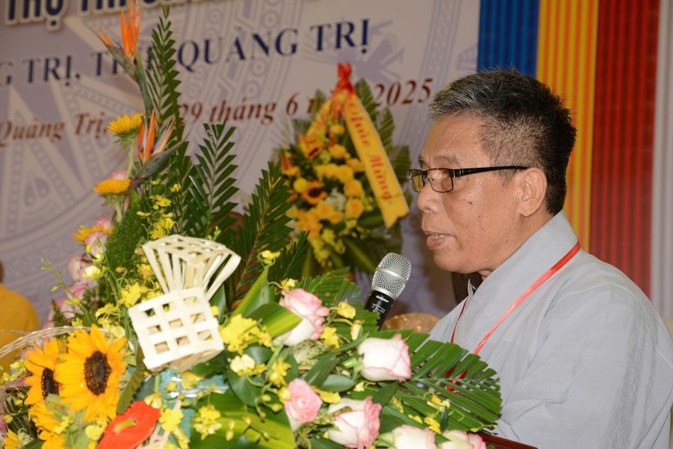 Phật tử Tâm Cự - Lê Văn Tư phát biểu