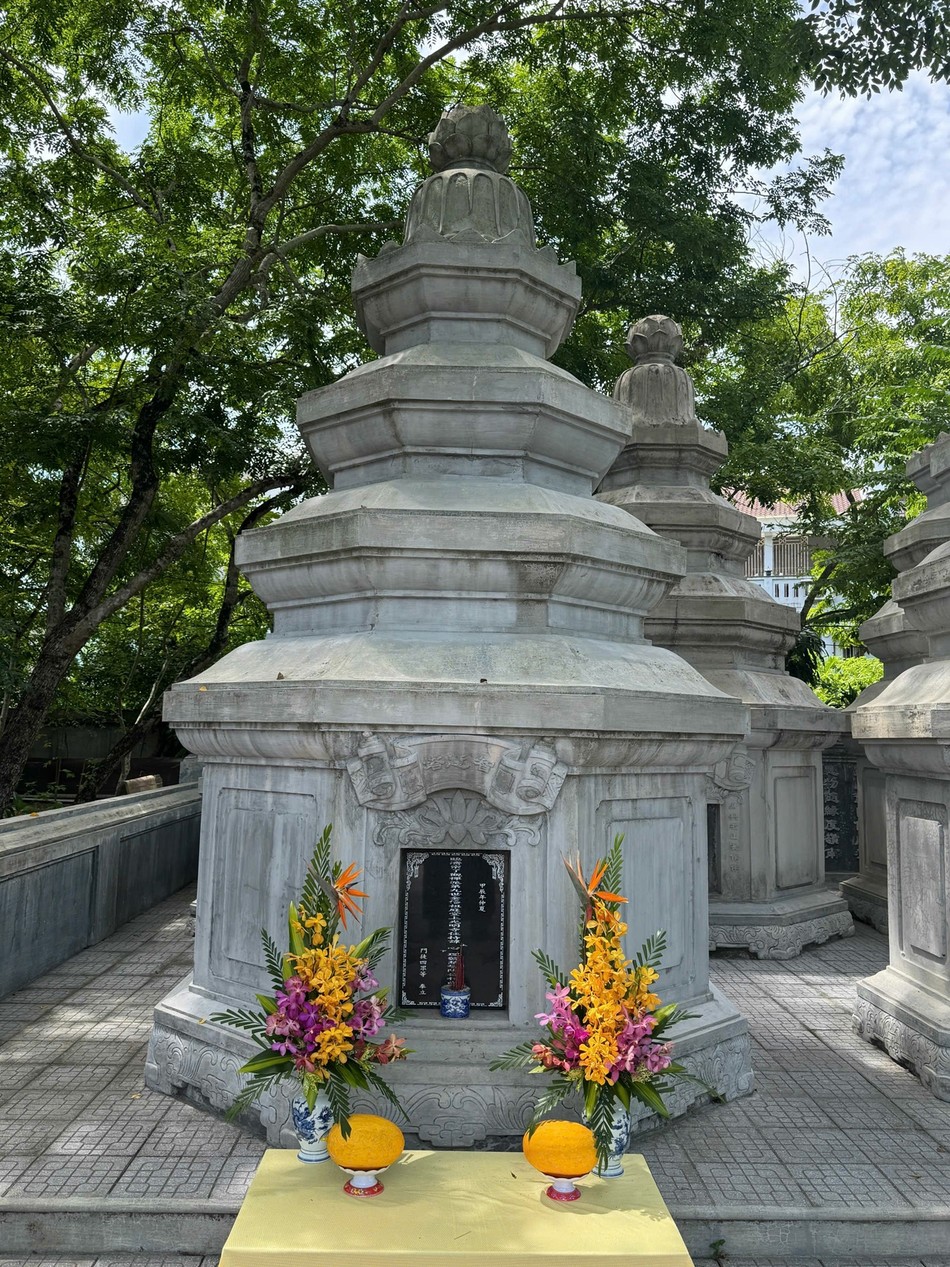 Bảo tháp cố Hòa thượng Thích Huệ Trí trong khuôn viên chốn tổ Kim Tiên ở cố đô Huế