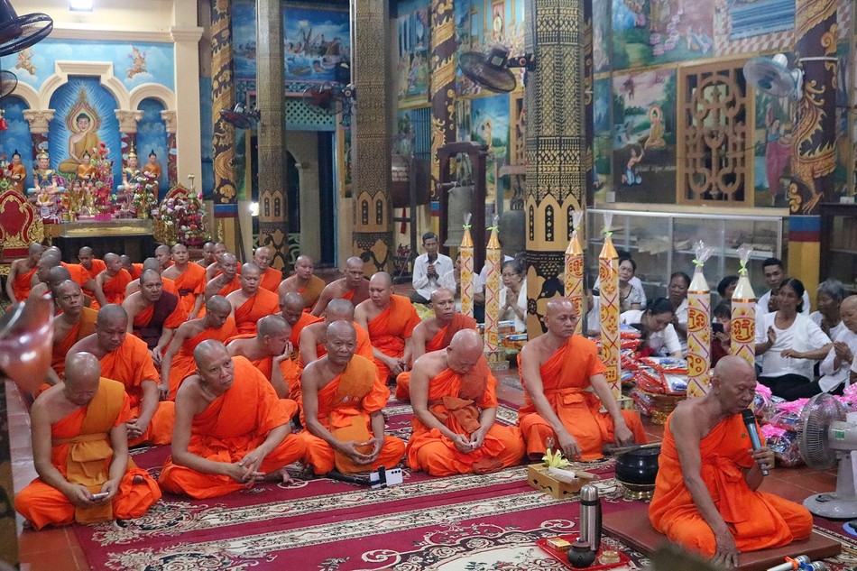 Hòa thượng Thạch Sok Xane ban đạo từ Hòa thượng Thạch Sok Xane ban đạo từ