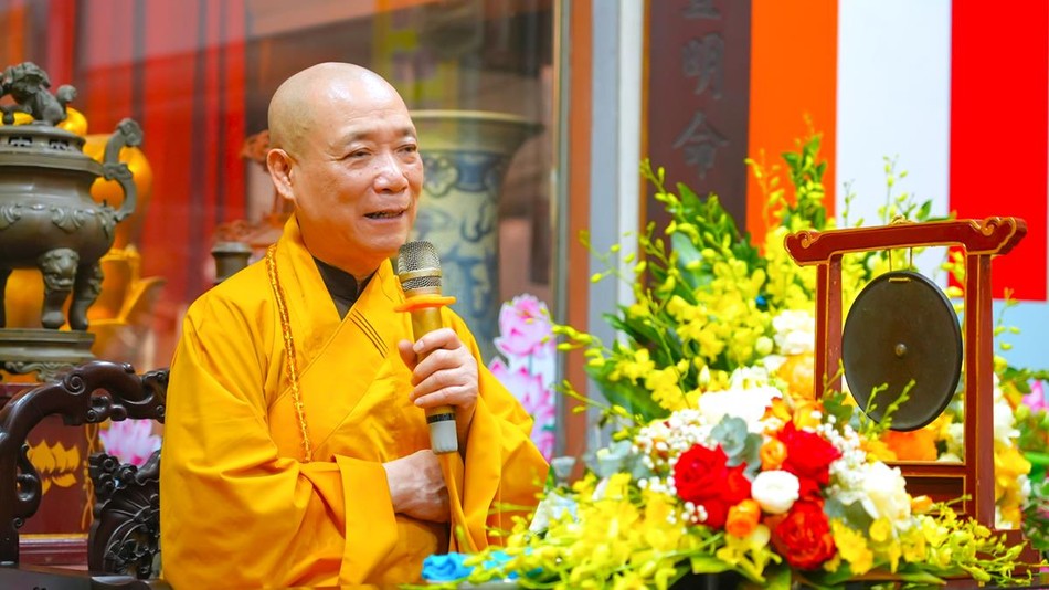 Hòa thượng Thích Bảo Nghiêm sách tấn chư hành giả an cư Hòa thượng Thích Bảo Nghiêm sách tấn chư hành giả an cư