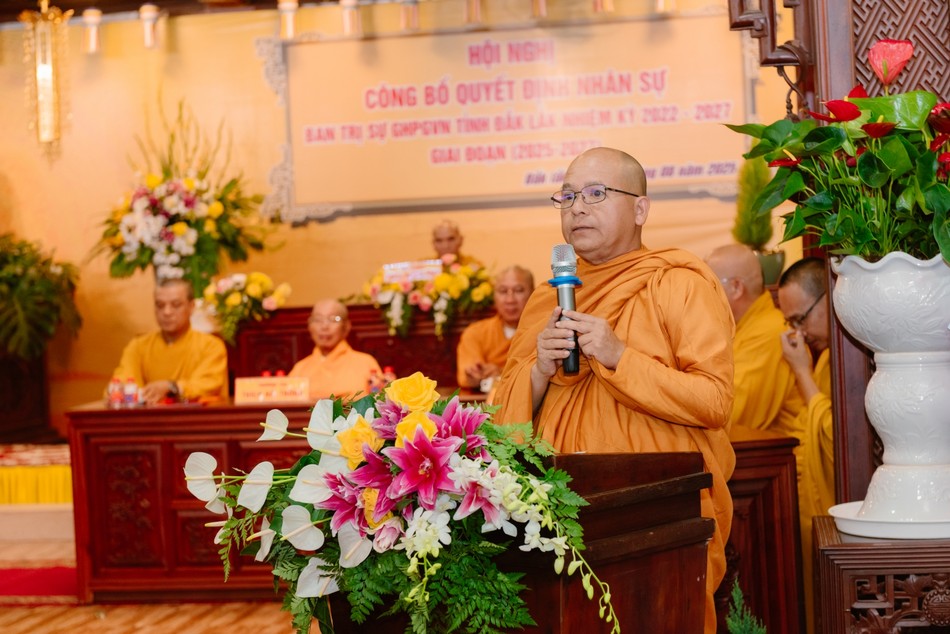 Thượng tọa Thích Giác Phổ phát biểu cảm tạ Thượng tọa Thích Giác Phổ phát biểu cảm tạ