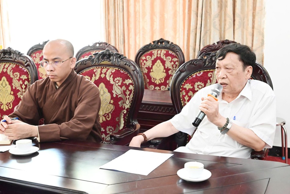 Giáo sư Lương Gia Tĩnh phát biểu