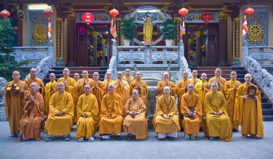 Trường hạ chùa Báo Ân có 31 hành giả đăng ký tu học. Ban Chức sự cung thỉnh Trưởng lão Hòa thượng Thích Như Tín, Ủy viên Thường trực Hội đồng Chứng minh làm Thiền chủ; Hòa thượng Thích Minh Trí làm Phó Thiền chủ kiêm Hóa chủ