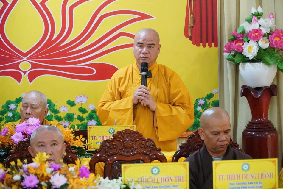 Thượng tọa Thích Tĩnh Triệt phát biểu Thượng tọa Thích Tĩnh Triệt phát biểu