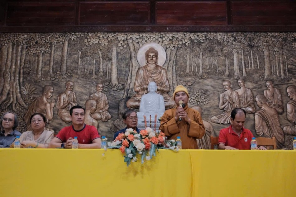 Thượng tọa Thích Đạt Ma Đắc Thịnh phát biểu Thượng tọa Thích Đạt Ma Đắc Thịnh phát biểu