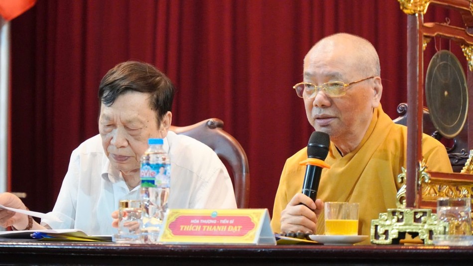 Hòa thượng Thích Thanh Đạt phát biểu đánh giá về các bài tham luận Hòa thượng Thích Thanh Đạt phát biểu đánh giá về các bài tham luận