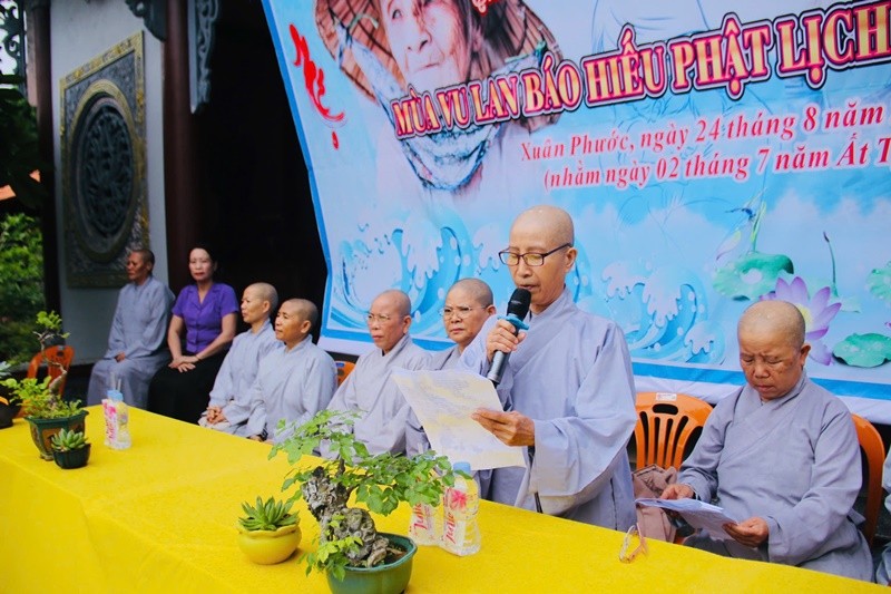 Ni sư Thích nữ Chơn Như phát biểu Ni sư Thích nữ Chơn Như phát biểu