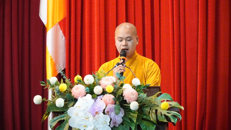 Đại đức Thích Thanh Thức báo cáo tóm tắt kết quả tu học của trường hạ Sóc Thiên Vương Đại đức Thích Thanh Thức báo cáo tóm tắt kết quả tu học của trường hạ Sóc Thiên Vương