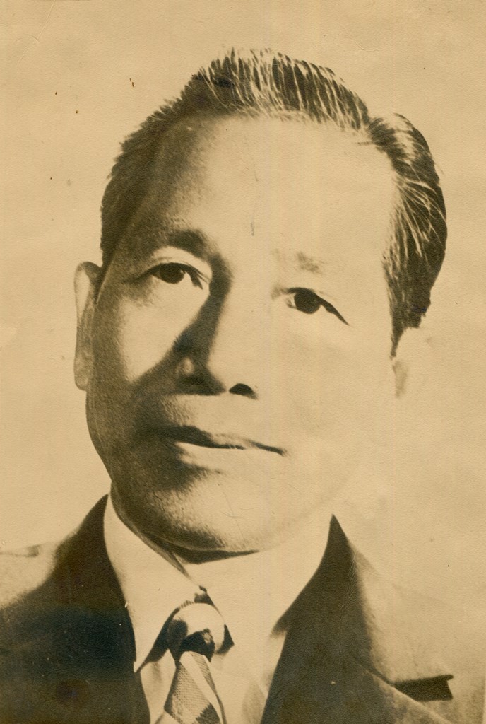 Ông là Nguyễn An Khương (1919-2015), tên thường gọi là Bảy Tiến, một sĩ quan công an mang hàm đại tá, có hai người con trai xuất gia đầu Phật, trong đó có Hòa thượng Thích Hoằng Tri