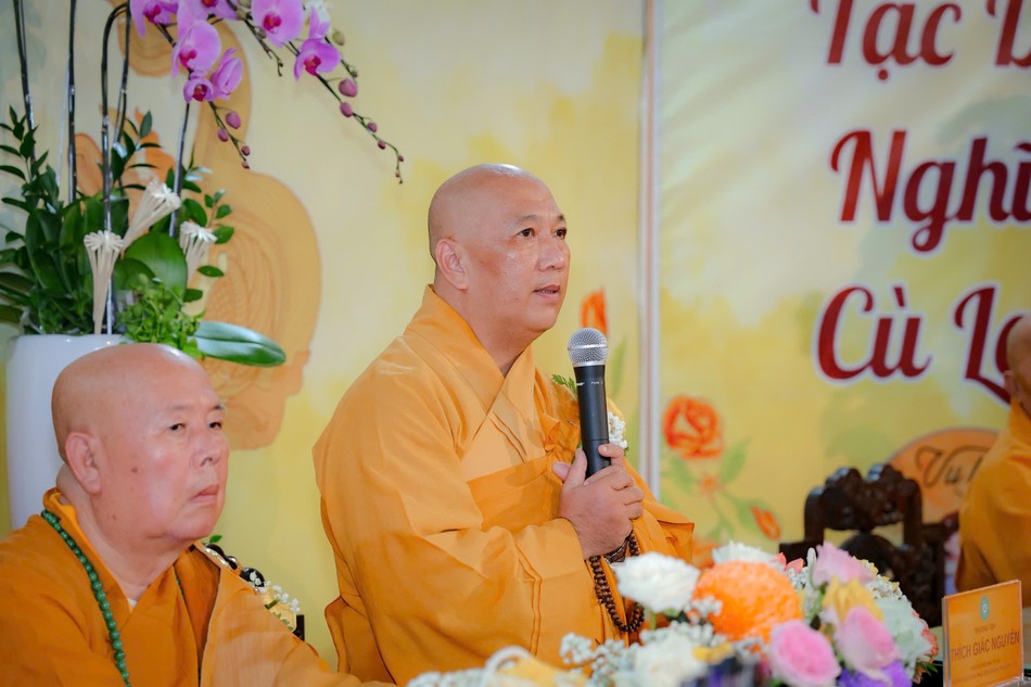 Thượng tọa Thích Giác Nguyên ban đạo từ Thượng tọa Thích Giác Nguyên ban đạo từ