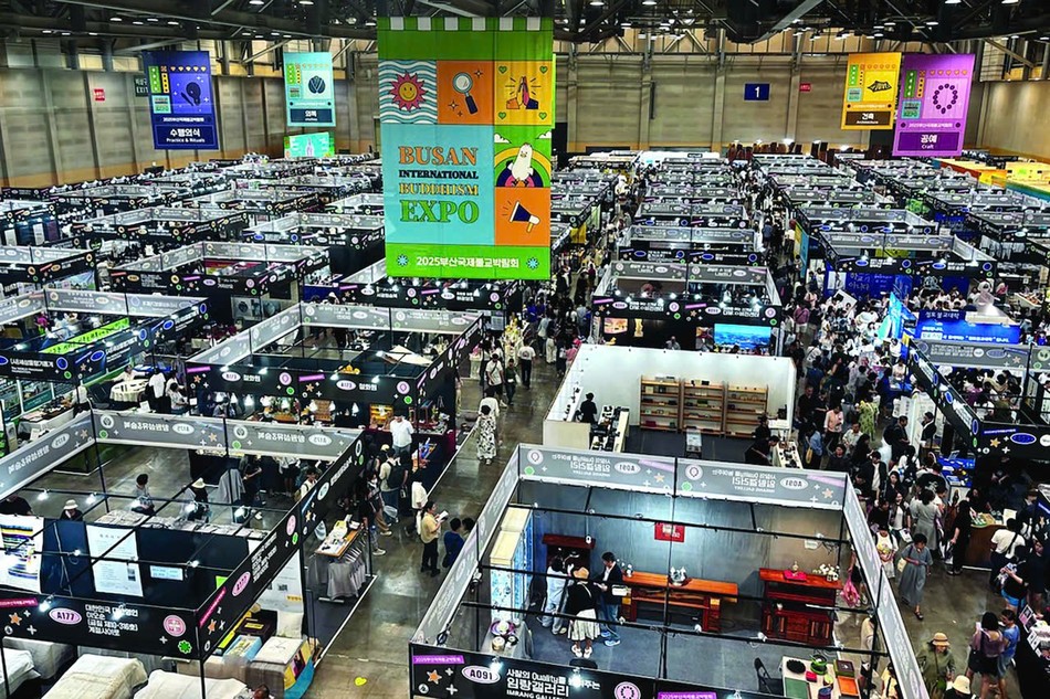 Các gian hàng ở nơi tổ chức Các gian hàng ở nơi tổ chức