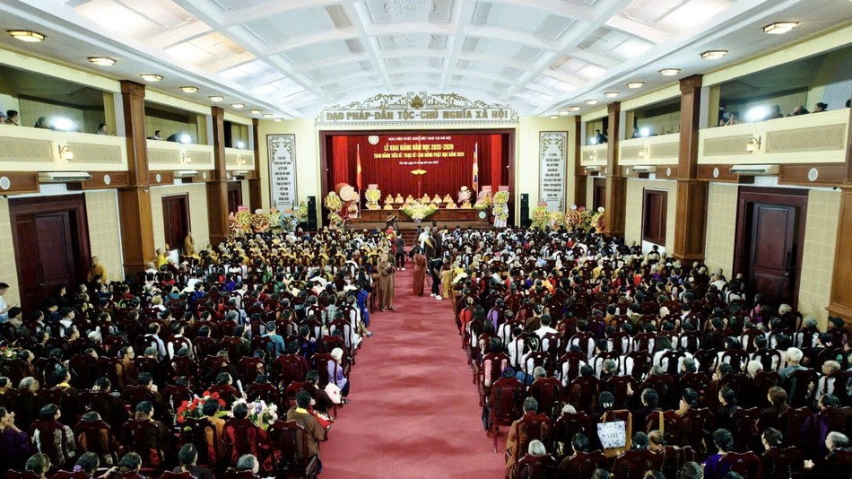 Quang cảnh buổi lễ Quang cảnh buổi lễ